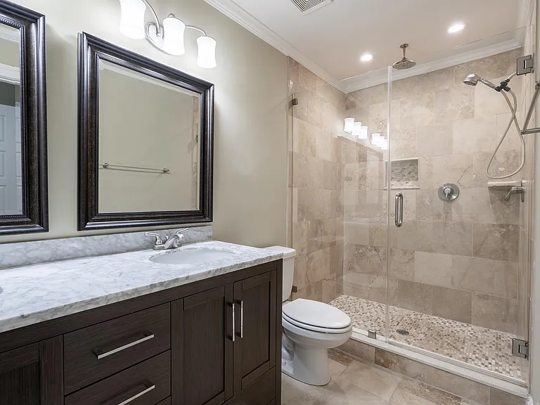 922 S Clinton St — Photo 11