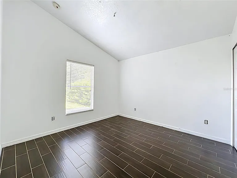 1045 Willow Branch Dr — Photo 45