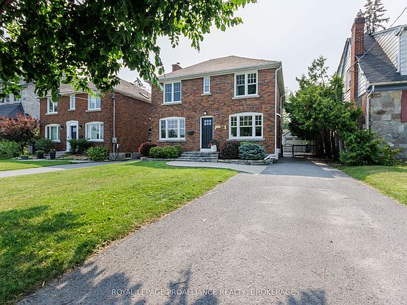 3rd image of 94 Macdonnell St N