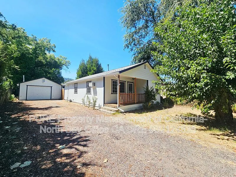 2 bed, 1.0 bath, 813 sqft, $2,000 — Photo 2