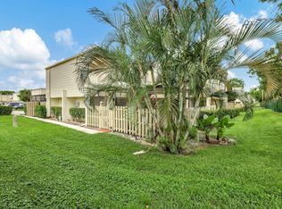1558 Shaker Cir, Wellington, FL 33414