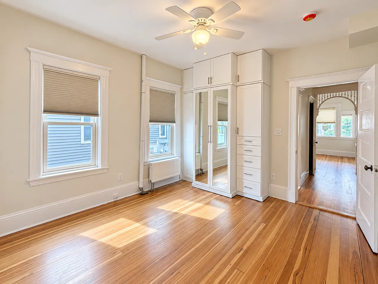 2 bed, 1300 sqft, $4,400 — Photo 3