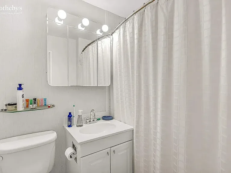 310 E 46th St #14S — Photo 3
