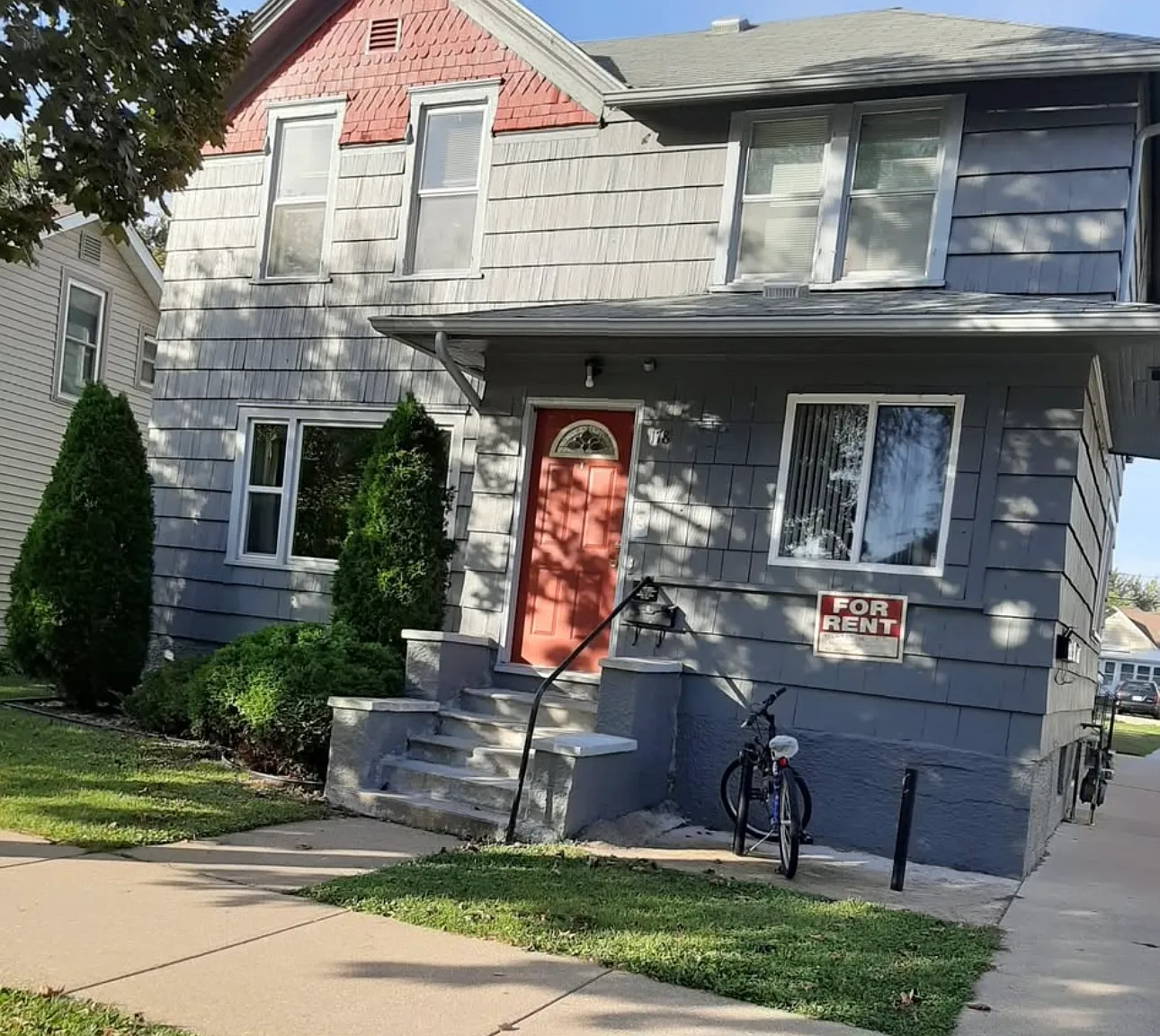 178 E Howard St — Photo 1