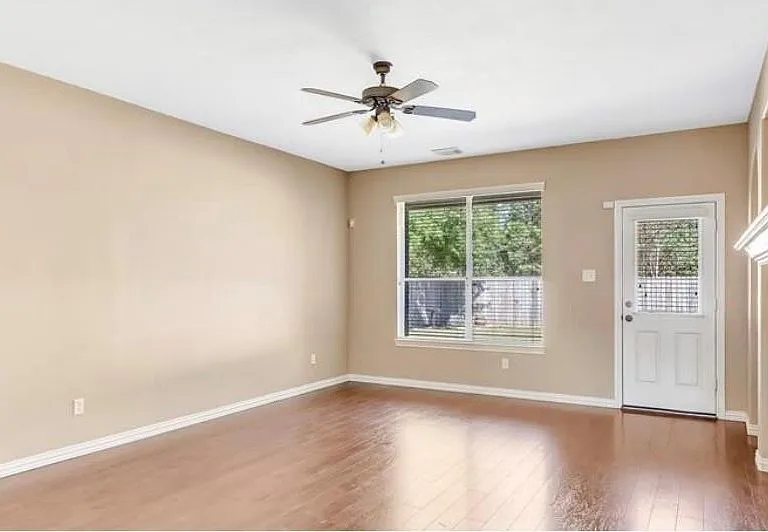 6827 Atasca Creek Dr — Photo 7