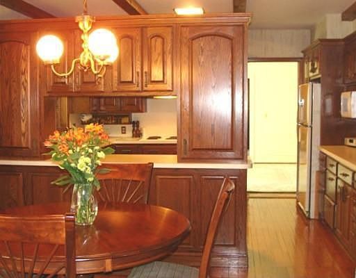 5th image of 1038 Walbridge Dr