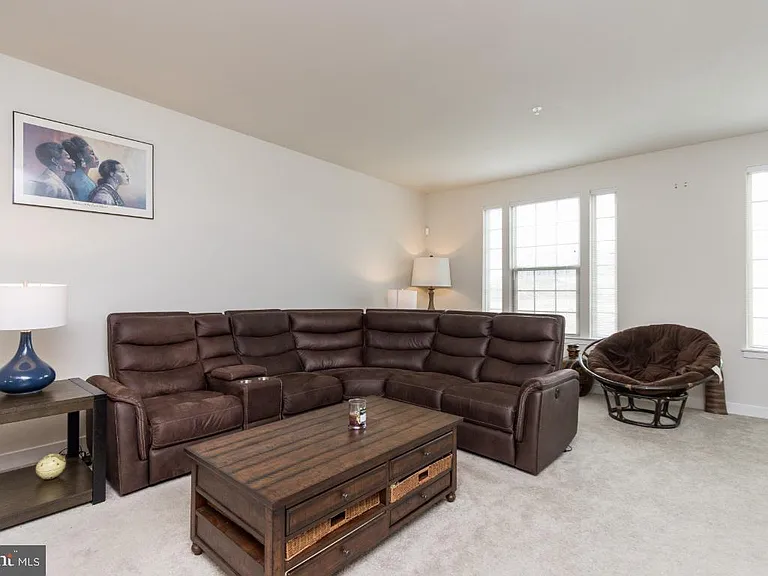 10605 Brewerton Ln — Photo 7