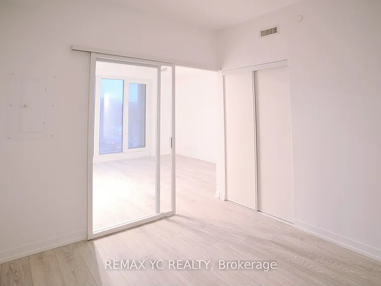 2020 Bathurst St #721 — Photo 5