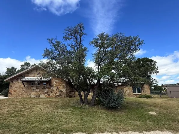 144 Homer Dr, Kerrville, TX 78028