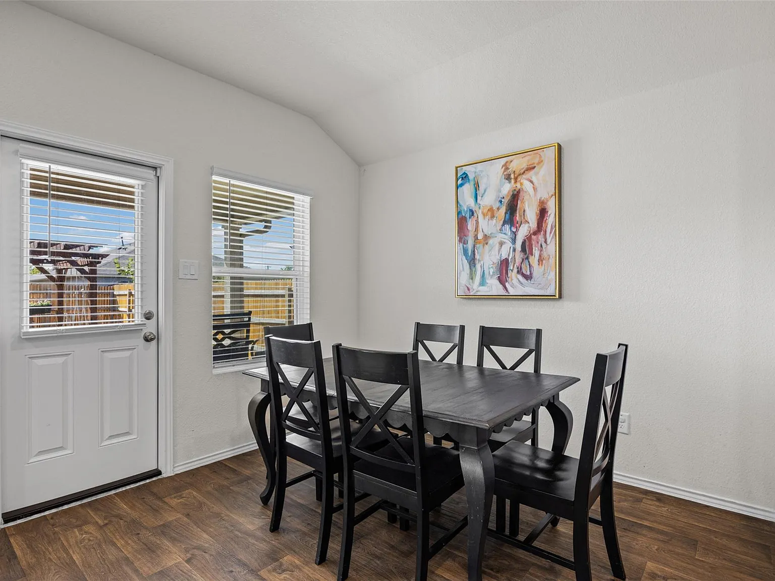 4 bed, 2.0 bath, 1797 sqft, $1,995 — Photo 4