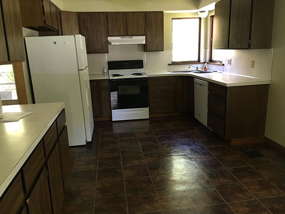 1st image of 811 Brooks St
