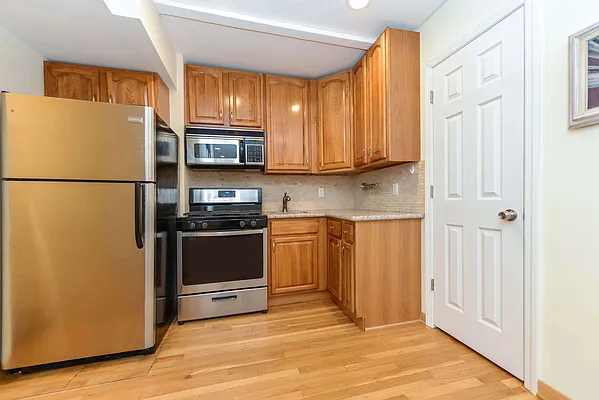 Sold by Amerihomes Realty of NY | media 8