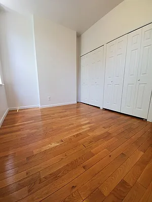 Rented by REAL New York | media 9