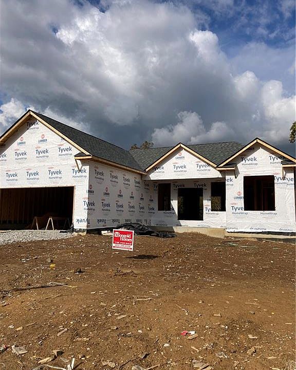 2nd image of 8006 Kings Ct