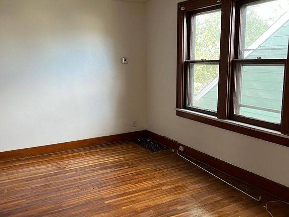 4th image of 161 Whitehall Ave Floor 2