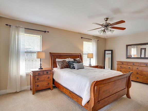 5th image of 6043 Blair Cir