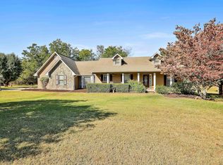 110 Hampton Woods Dr, Fayetteville, GA 30215