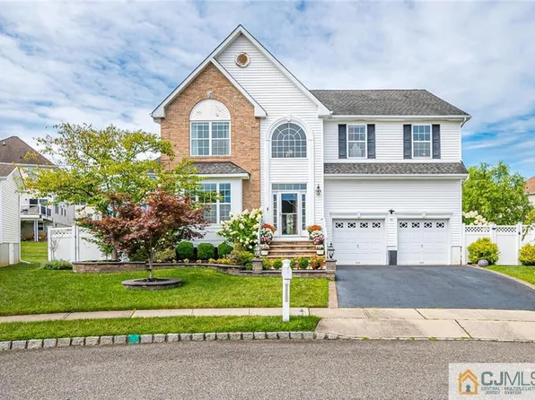 58 Eddington Ln, Monroe Township, NJ 08831