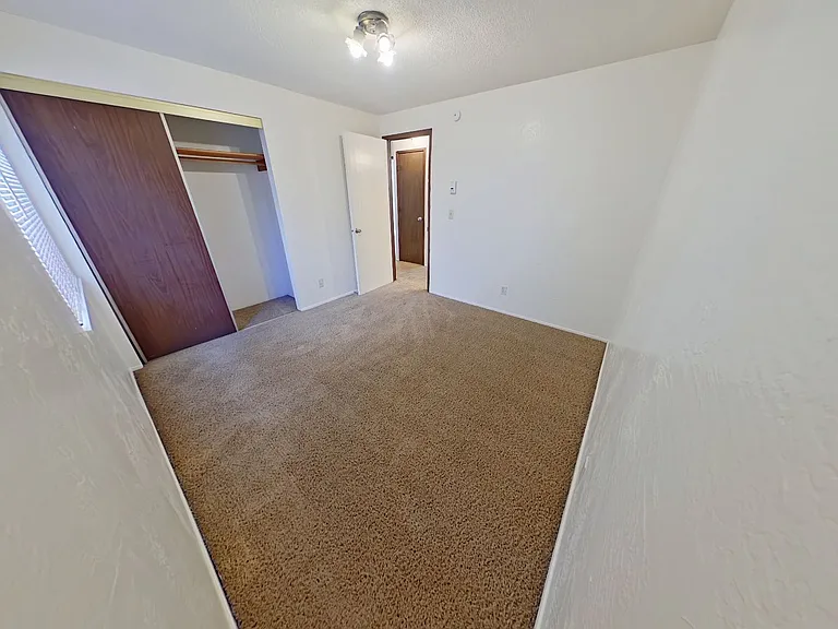 710 E 15th Aly — Photo 19