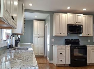 83 Chestnut St, Gardner, MA 01440