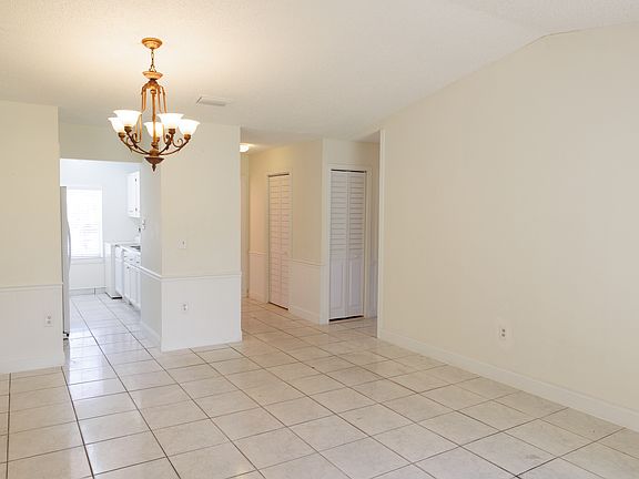 5th image of 5215 SW 141st Ave