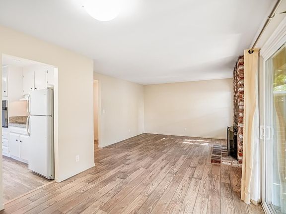 3rd image of 1622 Albatross Dr