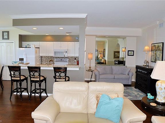 5th image of 10470 Washingtonia Palm Way APT 1223
