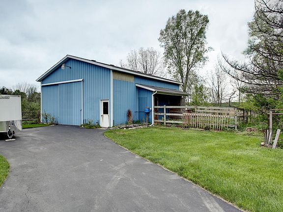 5th image of 3100 92nd St SE