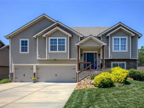 7808 N College Ave, Kansas City, MO 64119