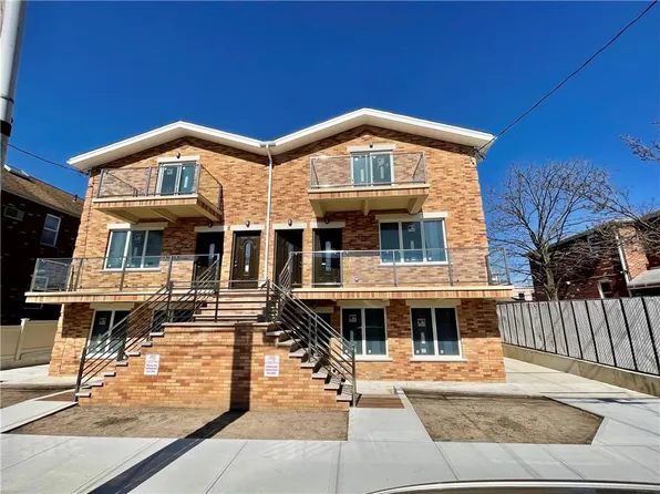 136 N Bay 10th St, Brooklyn, NY 11228