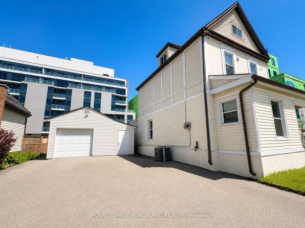 406 Jackson St W, Hamilton, ON L8P 1N4