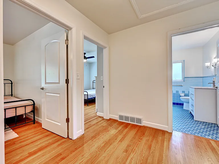 8 Kennedy Rd — Photo 16