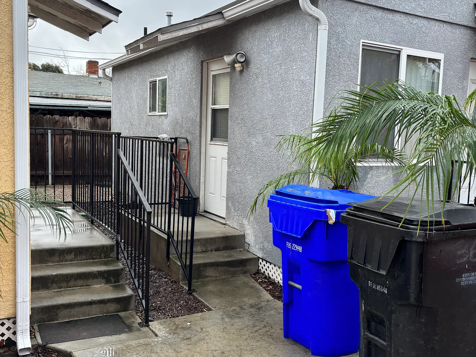 3676 Euclid Ave — Photo 2