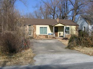 1421 E Seminole St, Springfield, MO 65804