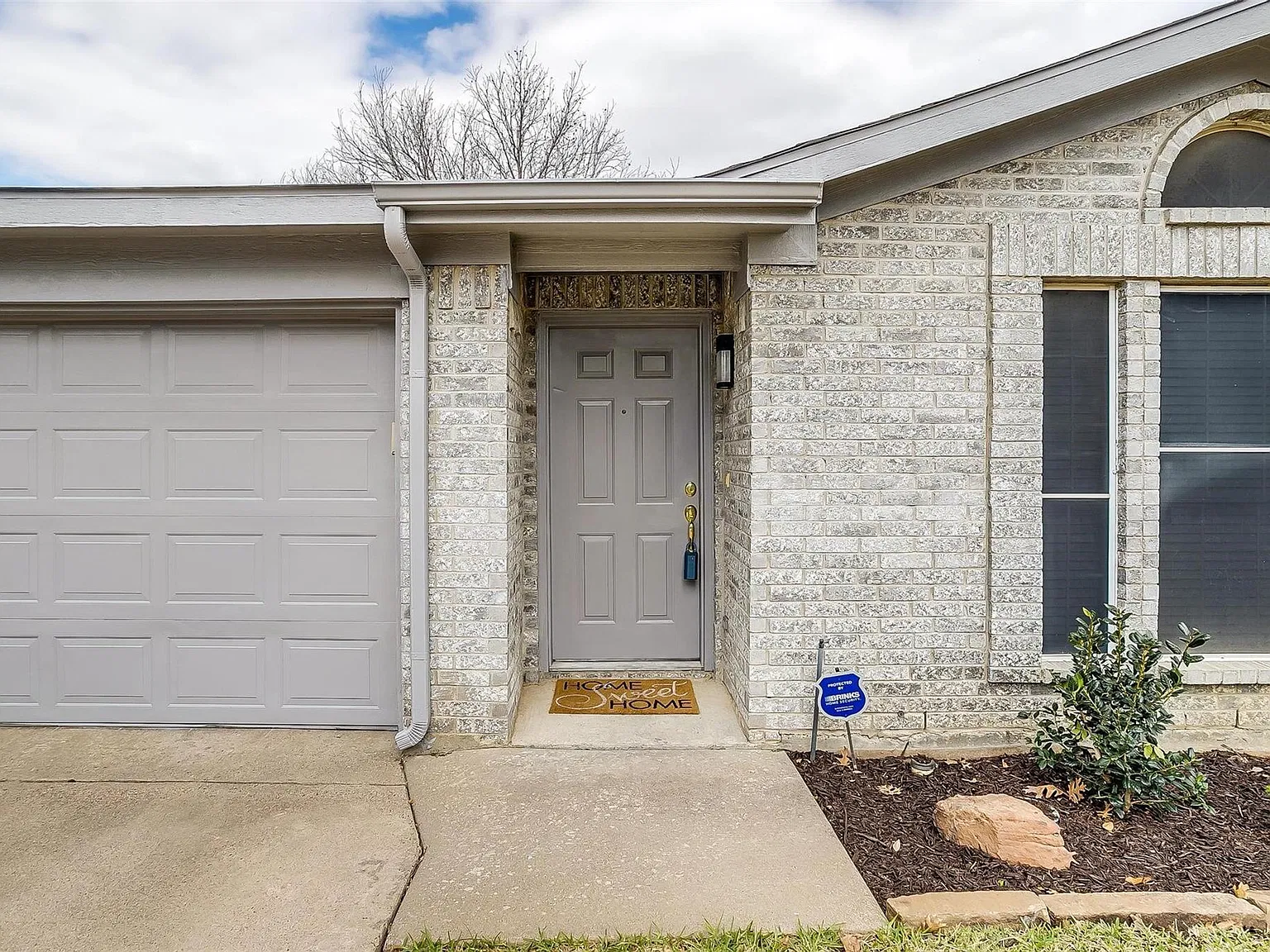 5720 Northfield Dr — Photo 4