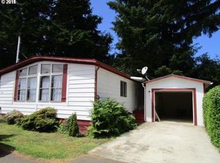 570 Village Pines Ave, Coos Bay, OR 97420
