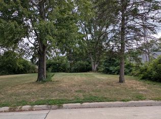 Hipp St, Taylor, MI 48180