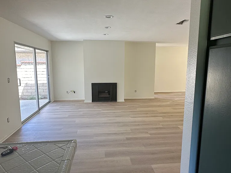 453 Baja Ct — Photo 3