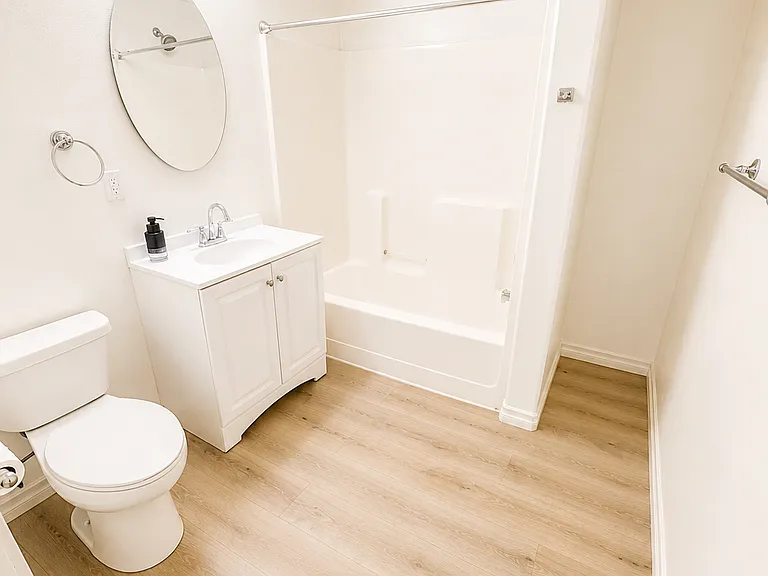 7327 Milwood Ave #105 — Photo 7