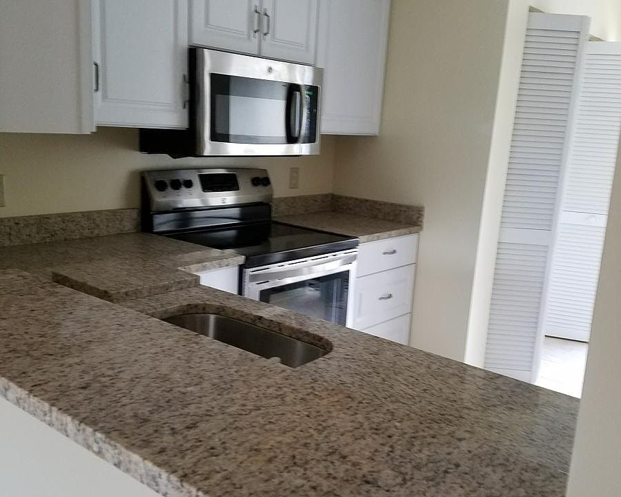 Kitchen Newly done with Granite counter tops
