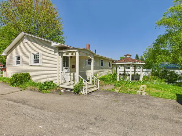 80 Garden Circle, Caribou, ME 04736