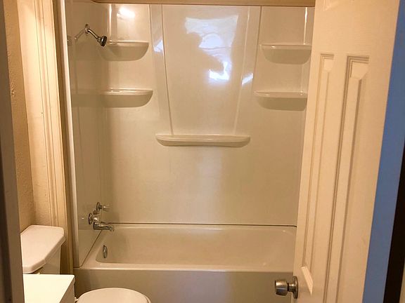 4th image of 1009 Mardi Gras Ln