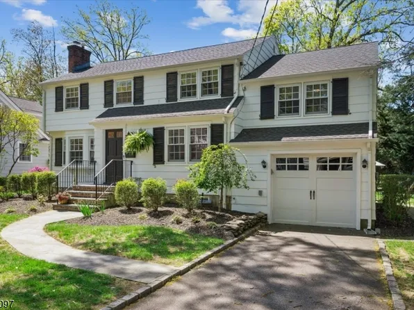 29 Kimball St, Chatham Boro, NJ 07928