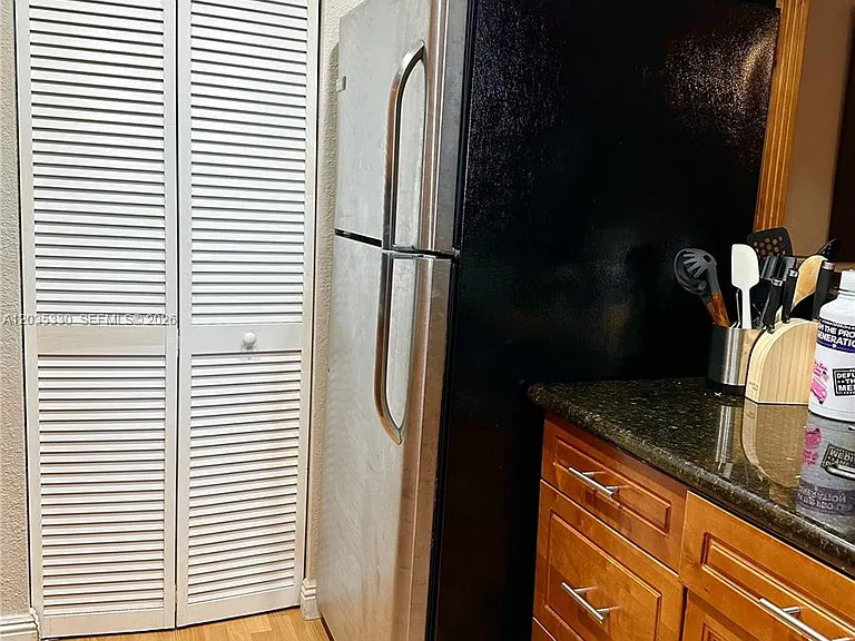 500 NE 2nd St #327 — Photo 6