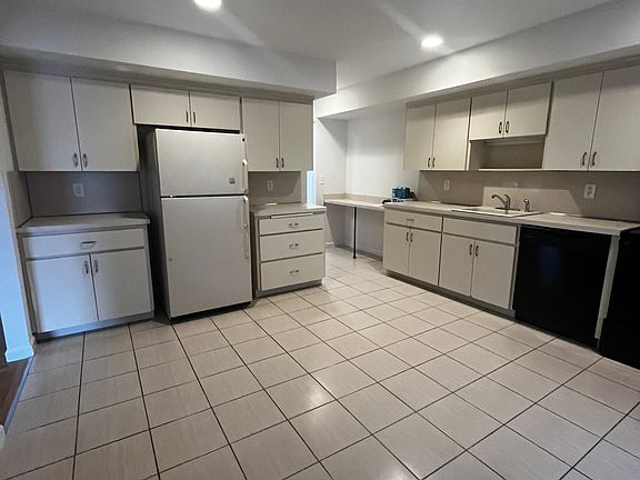 3rd image of 210 Rivervale Rd #1