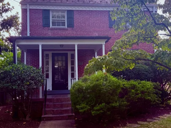 4526 44th St NW, Washington, DC 20016