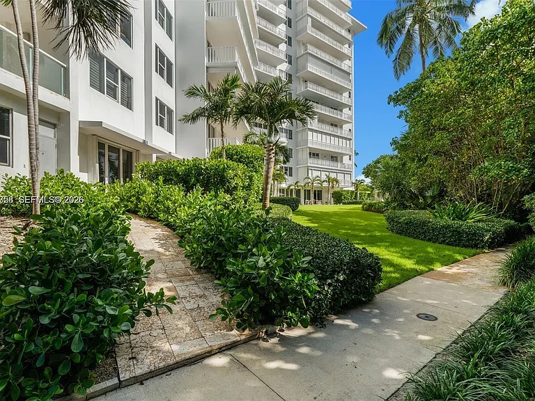 200 Ocean Lane Dr #108 — Photo 22