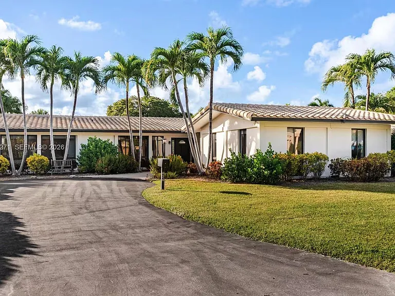 636 Hibiscus Dr — Photo 11