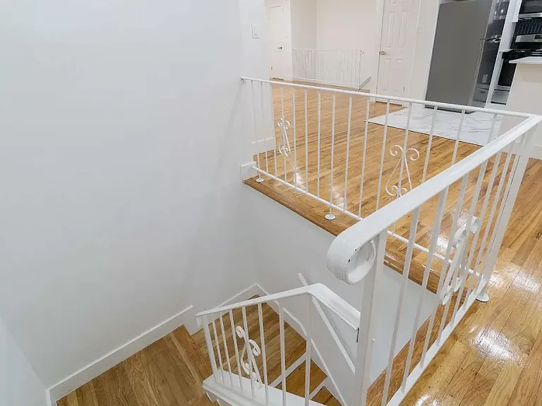 501 Adams Ln #6H — Photo 7