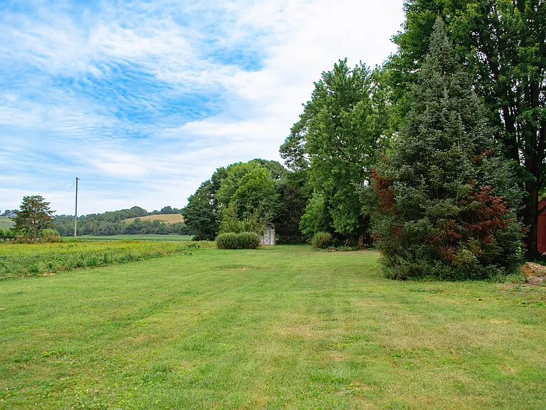 184 Bessor Rd — Photo 2